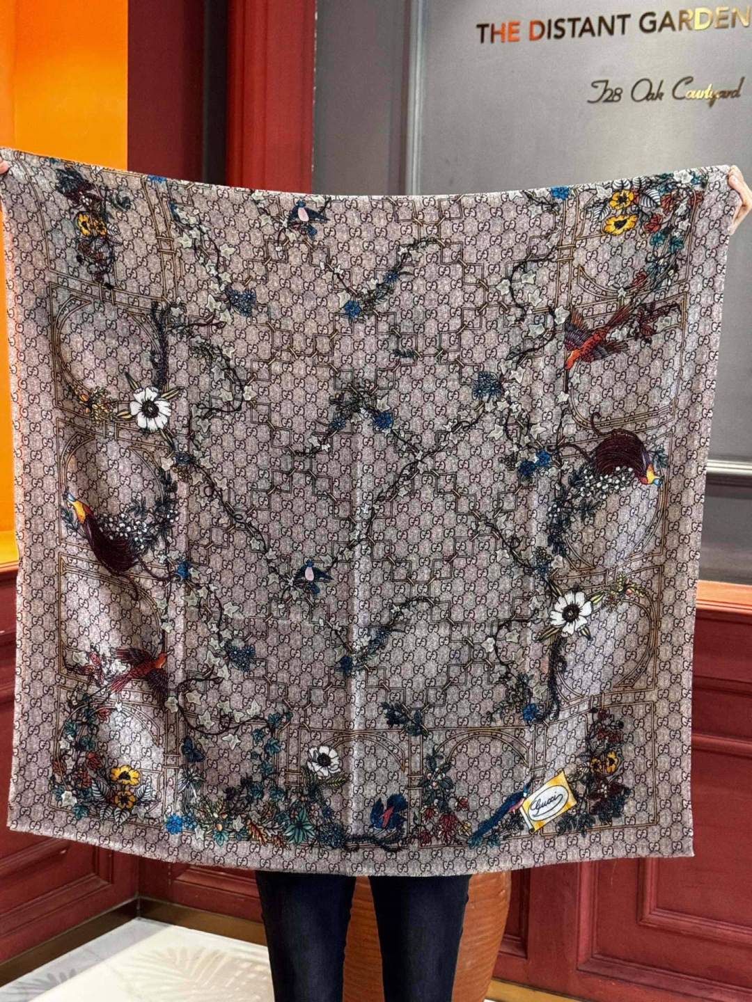 会发光发亮的围巾羊绒新款 🆕🆕🌈💫速度‼️下手一定要快‼️G家新款【GG字母花卉长巾】，高端 大爱 货极