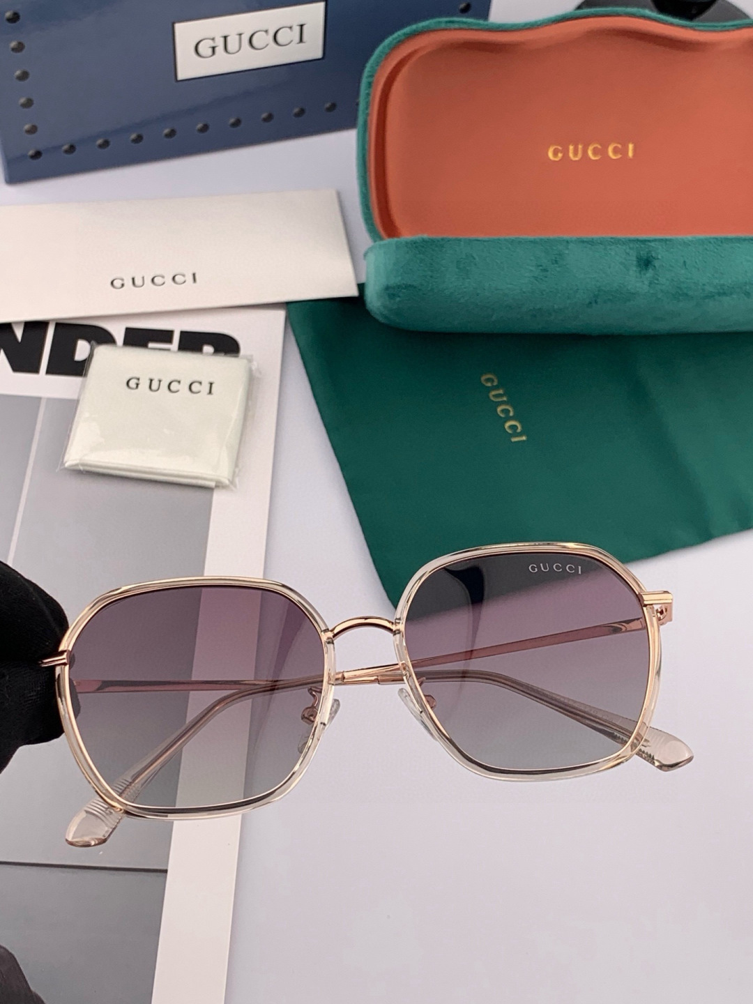 GUCCI 2025开春新款太阳镜 各路网红纷纷带起气场满分‼️ 俏皮甜美.上脸效果更佳.金属质感超好 