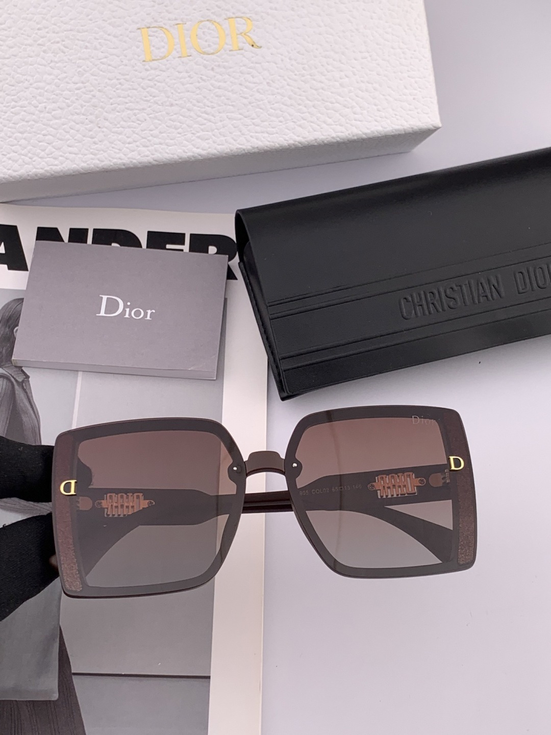 【DIOR-迪奥】开春新款 潮流爆款 时尚方框偏光太阳镜 高品质 佩戴舒适 网红潮款墨镜 型号 CD09