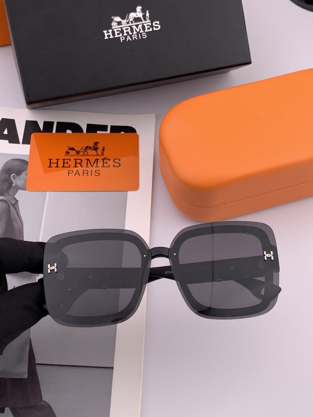 【TR偏光系列】爱马仕 经典的方框设计，不挑脸型，无论搭配大衣还是连衣裙都非常显气质尼龙偏光镜片预防紫外