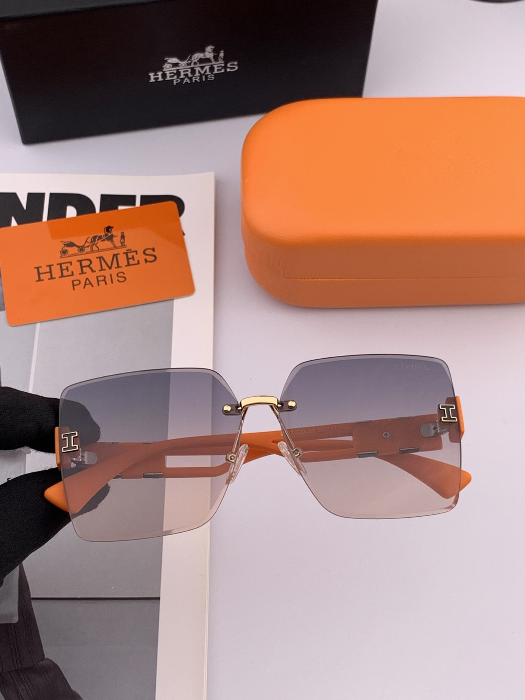 【TR偏光系列】爱马仕 经典的方框设计，不挑脸型，无论搭配大衣还是连衣裙都非常显气质尼龙偏光镜片预防紫外