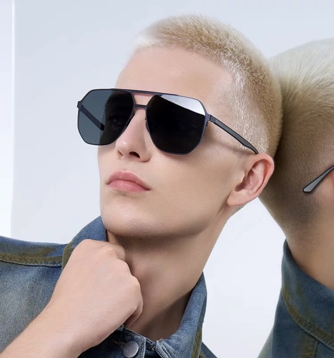 LV 男款炫彩飞行员偏光太阳镜 ❤️材质：高清尼龙加厚卡槽高清偏光镜片 🌹无边框镜架💕颜👍型号：L622