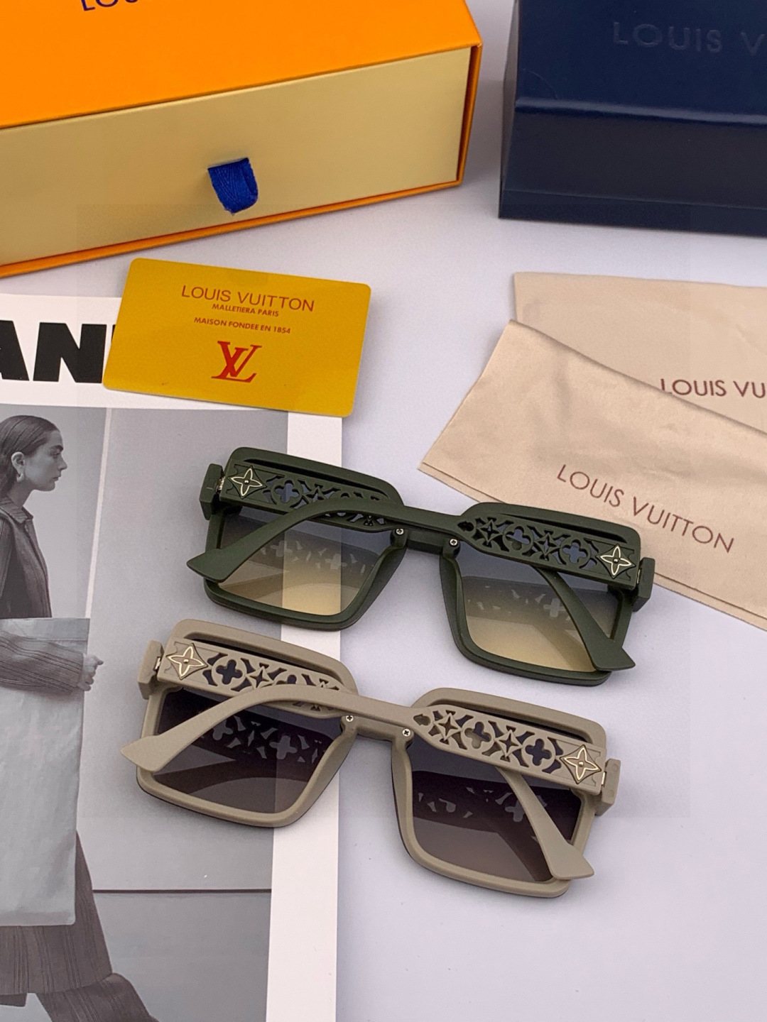 LV 太阳镜潮品官网模特同款 [玫瑰][玫瑰]四叶草🍀精致个性设计简约时尚 高品质值得拥有绝对潮爆整个夏