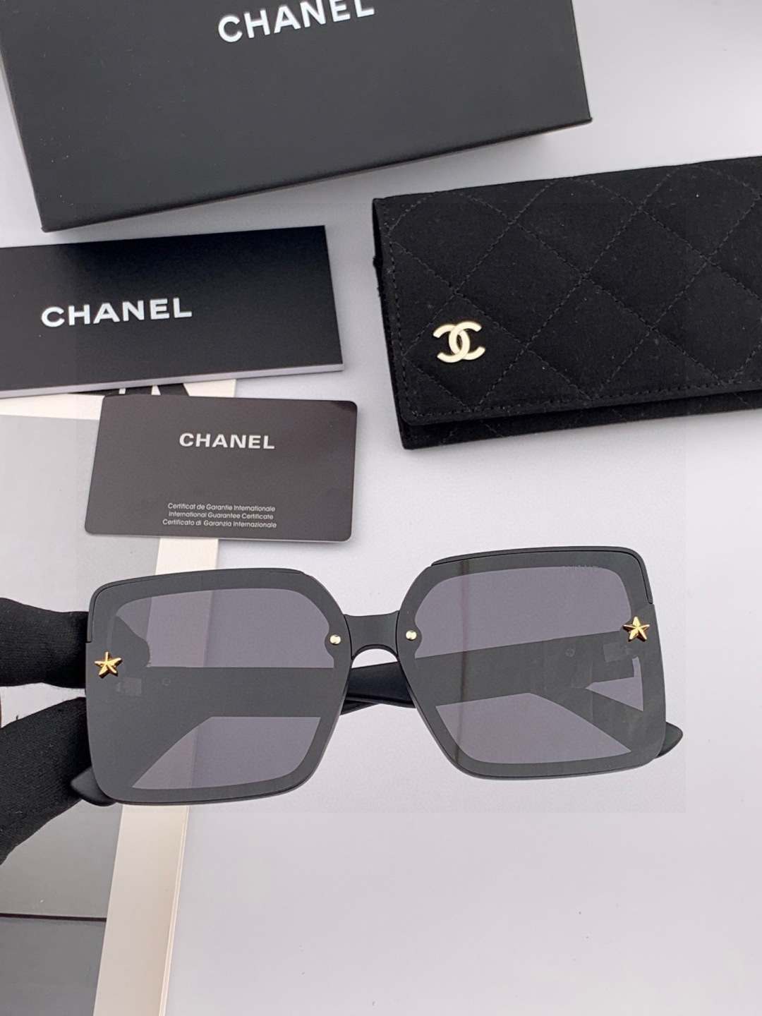 【CHANEL】香奈儿 2025新款潮流爆款 时尚方框太阳镜 佩戴舒适 网红潮款墨镜 女士高清加厚偏光太