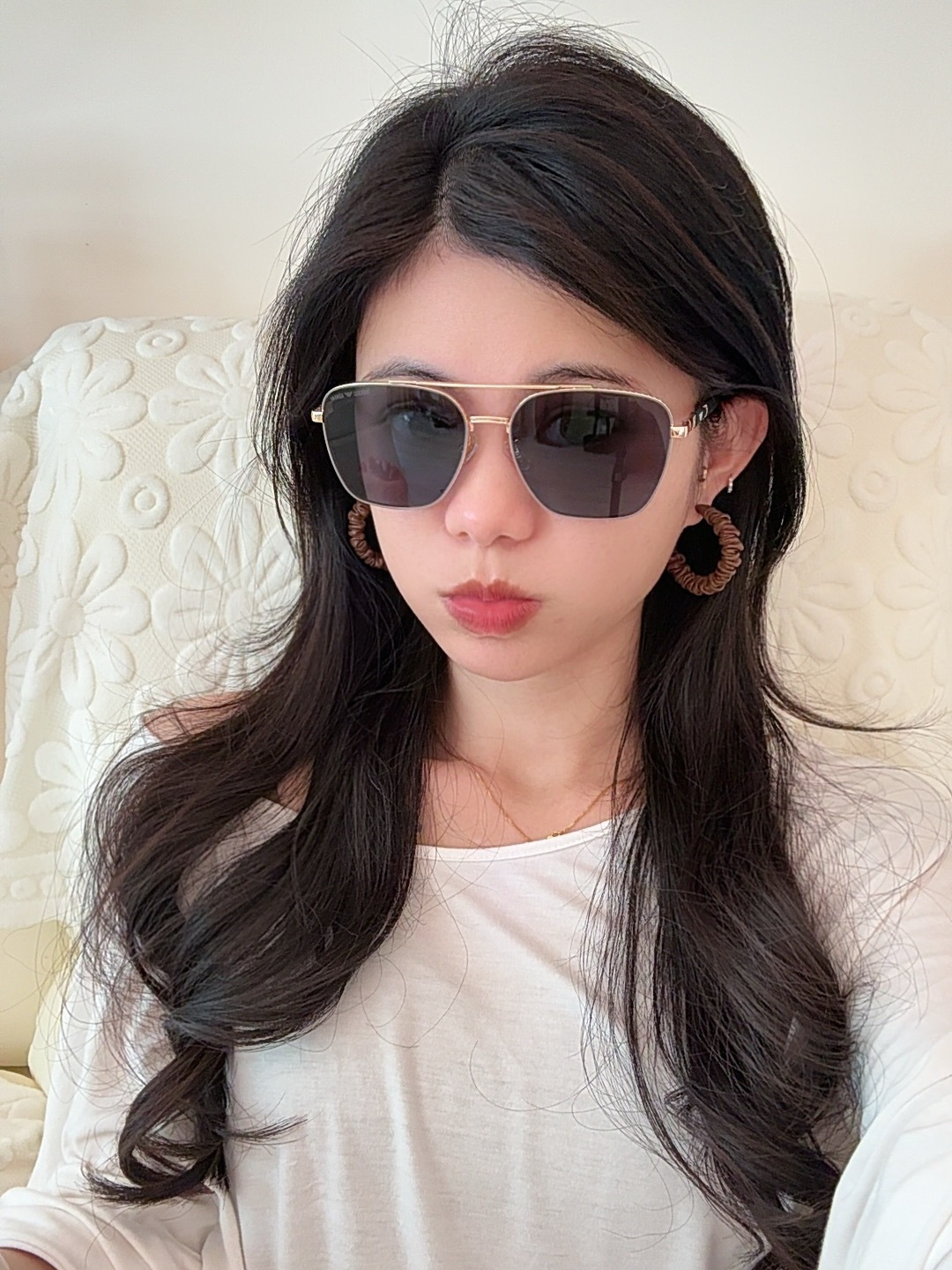 【阿玛尼】2025新款超百搭金属太阳镜、造型轮廓超大镜框完美修饰脸型，时尚超级百搭 ！型号：A82230