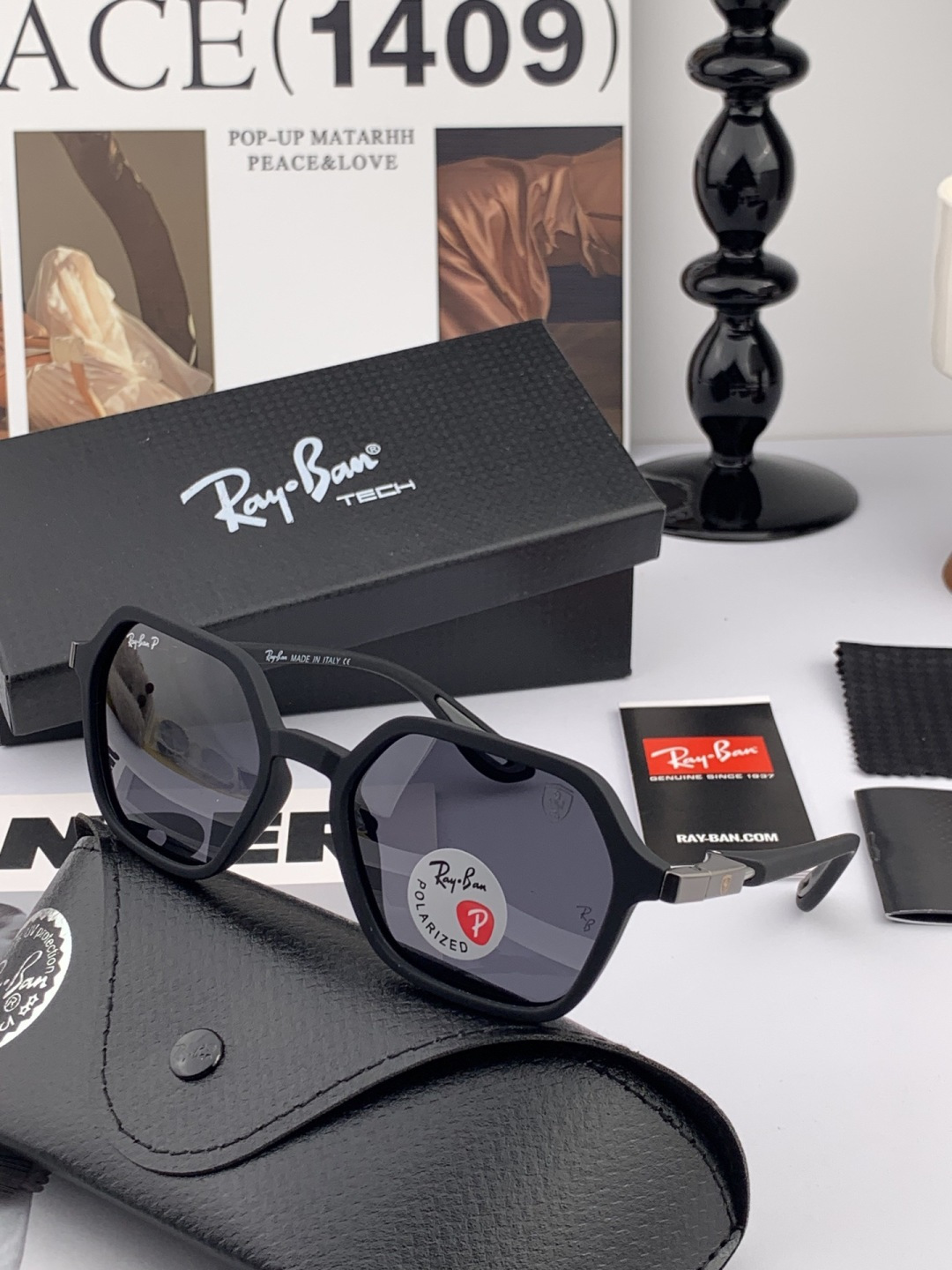 官方同步 品牌:雷朋经典男女士玻璃太阳镜 材质：美国宝丽来高清防爆钢化玻璃镜片 型号：RB5894