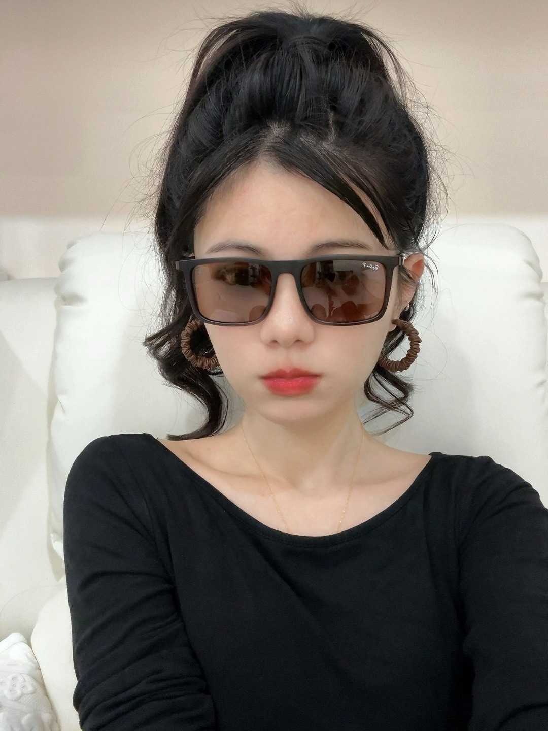 官方同步 品牌:雷朋经典男女士玻璃太阳镜 材质：美国宝丽来高清防爆钢化玻璃镜片 型号：RB7839