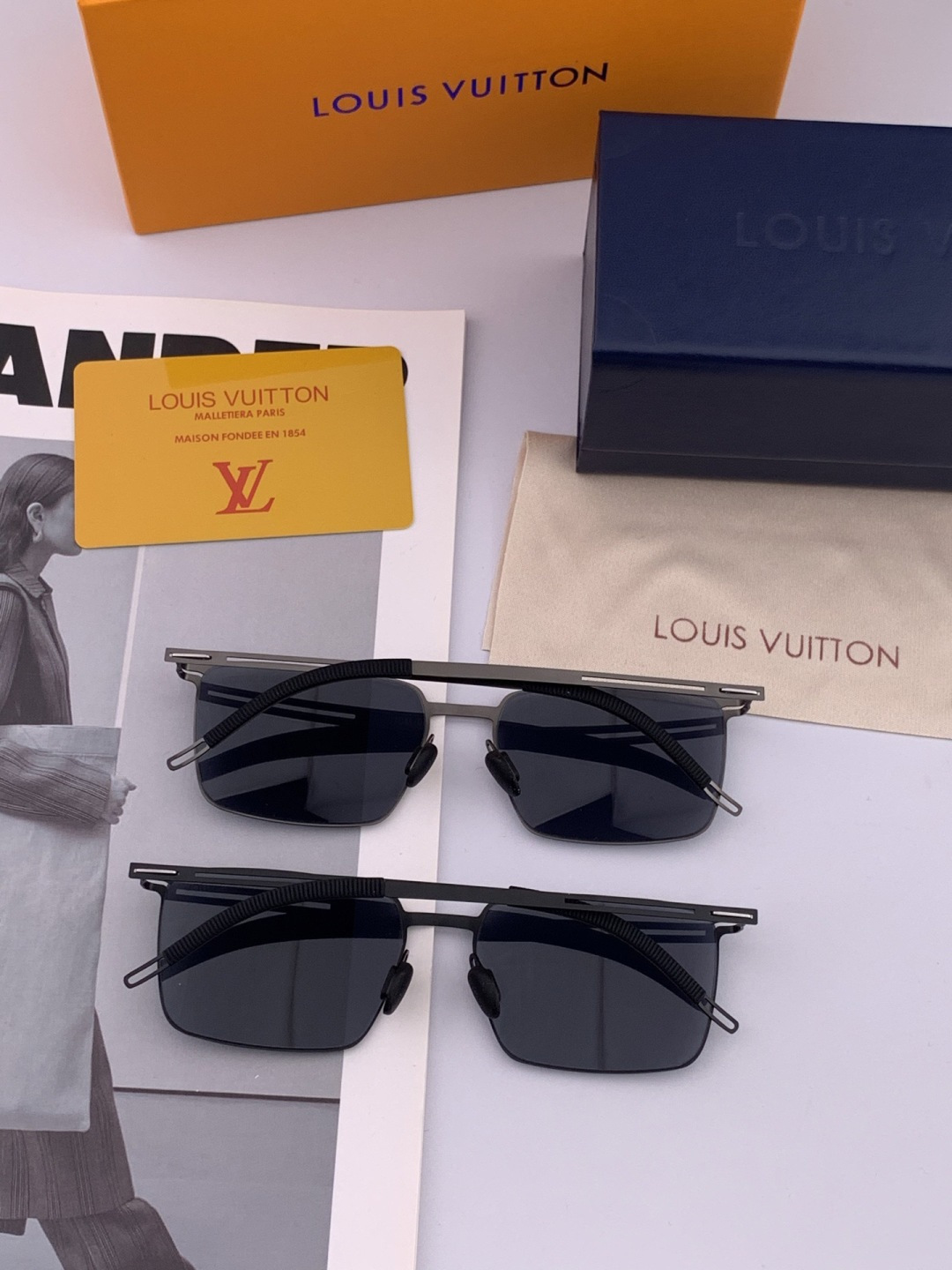 ♦️LV 2025新款男女情侣款太阳镜多边形墨镜iP电镀永不褪色 超轻超有弹性整幅眼镜无螺丝重要的是压不