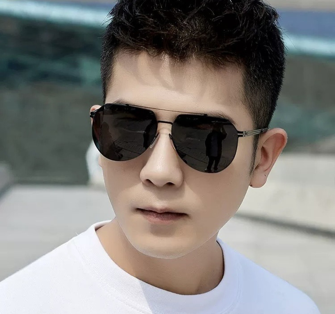 ♦️LV 2025新款男女情侣款太阳镜多边形墨镜iP电镀永不褪色 超轻超有弹性整幅眼镜无螺丝重要的是压不