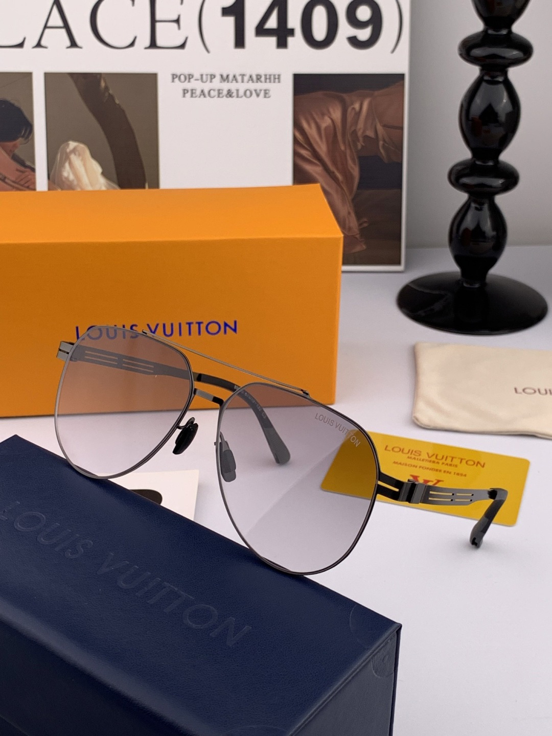 ♦️LV 2025新款男女情侣款太阳镜多边形墨镜iP电镀永不褪色 超轻超有弹性整幅眼镜无螺丝重要的是压不