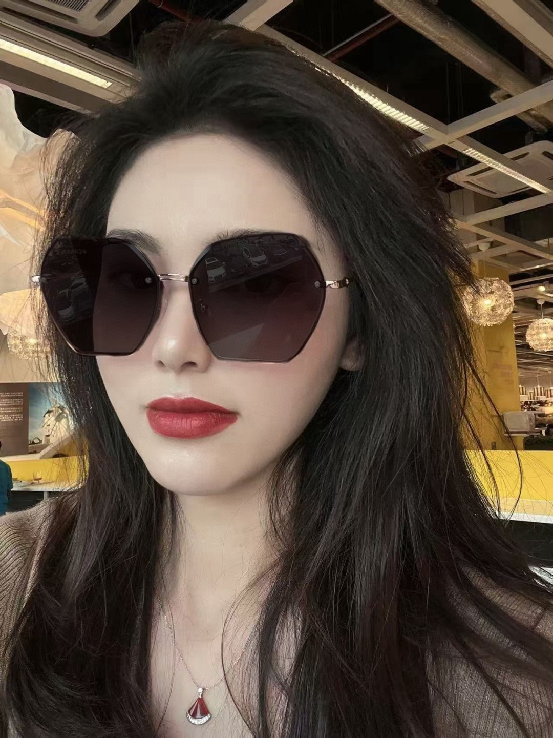 新品CHANEL 香奈儿太阳镜以独特魅力和前卫风格诠释春夏最新眼镜，质感超好佩带舒适 型号：CH7067