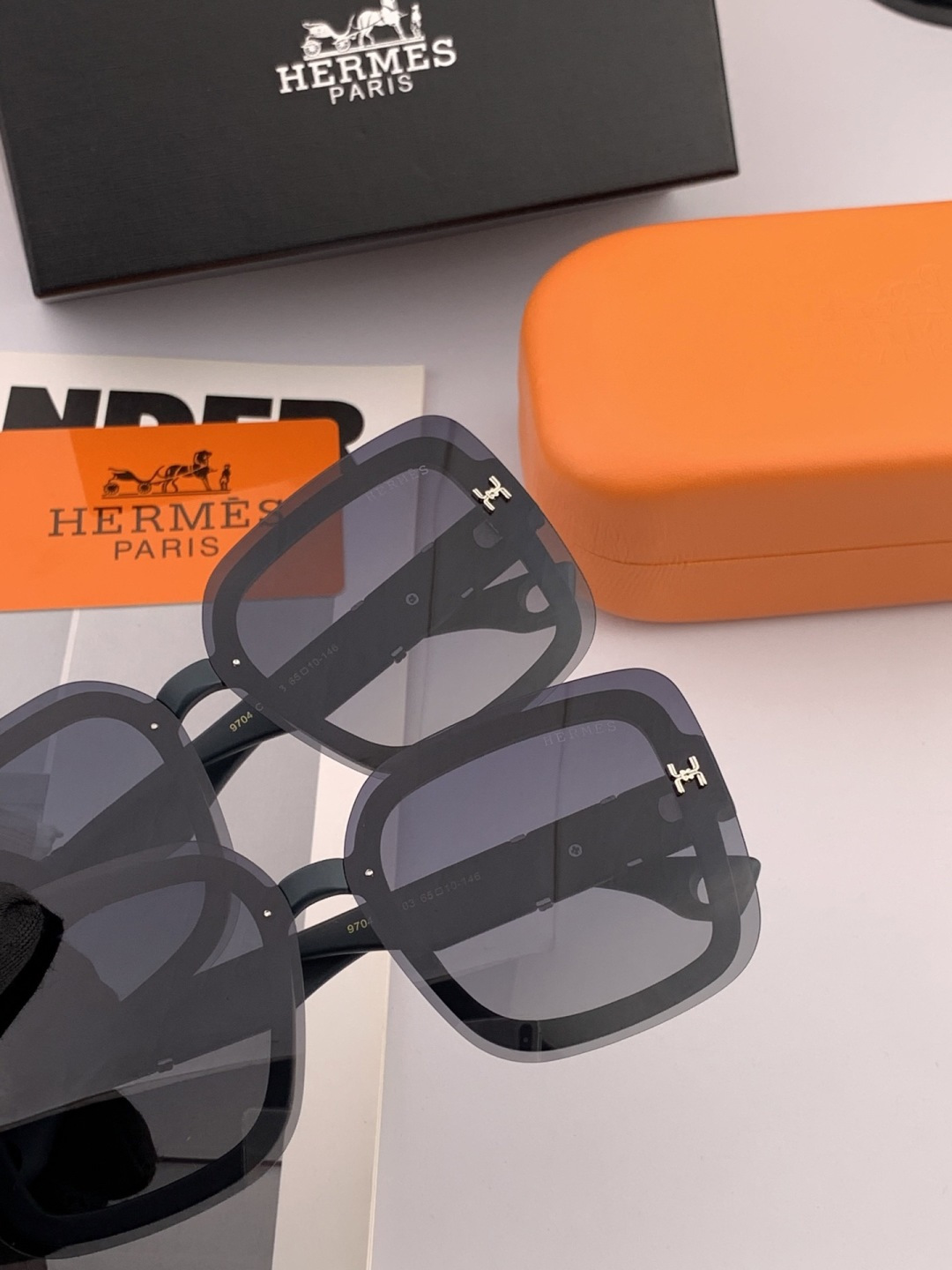 【TR偏光系列】爱马仕 经典的方框设计，不挑脸型，无论搭配大衣还是连衣裙都非常显气质尼龙偏光镜片预防紫外