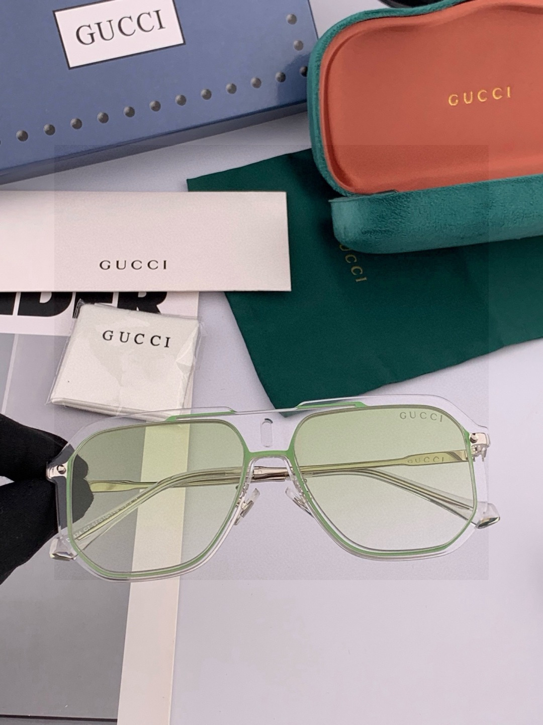 GUCC* 2025 新款男女情侣款太阳iP电镀永不褪色 卖点：超轻超有弹性整幅眼镜片：高清尼龙偏光镜片