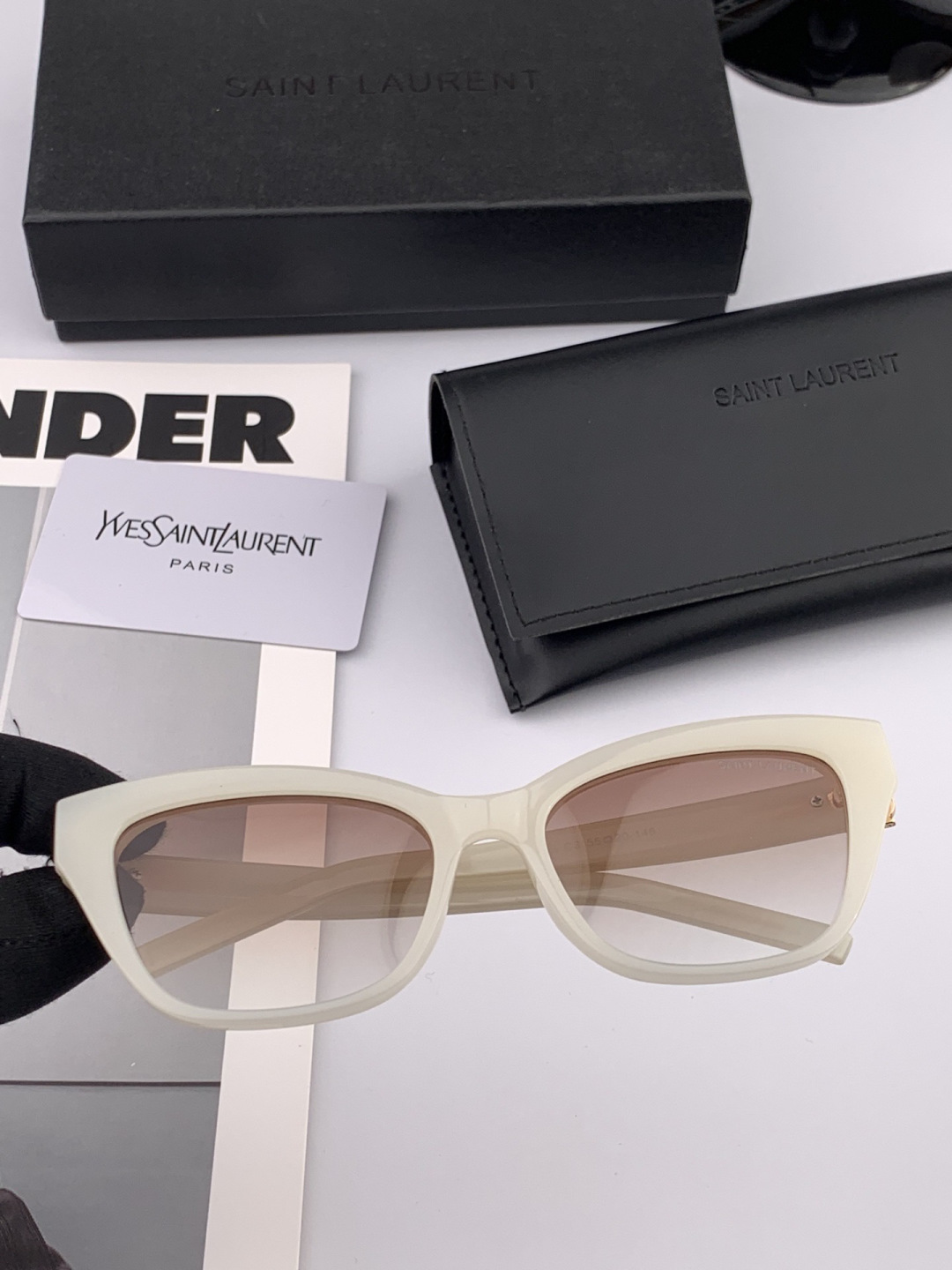 👑 【新款】🕶🔝🔝🔝🎁🎁🎁时尚百搭 超显脸小 佩戴舒适品牌:Ysl 圣罗兰 💎 材质: 加厚偏光镜片型号