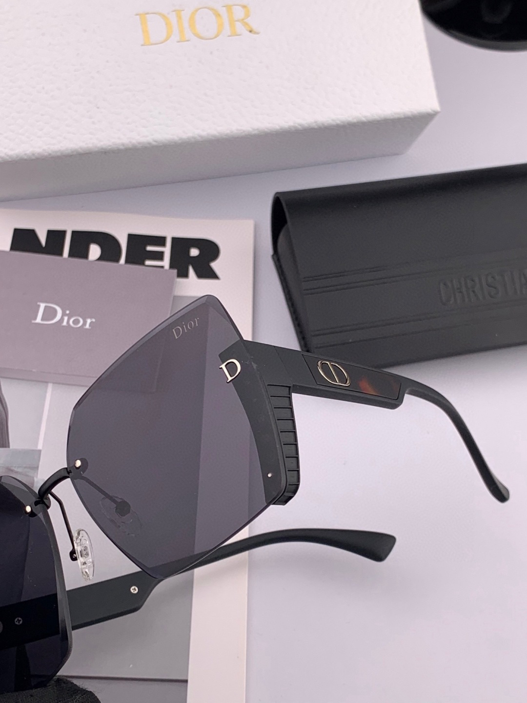 🔺 【DIOR-迪奥】2025开春新款 潮流爆款 时尚方框太阳镜 高品质 佩戴舒适 网红潮款墨镜 女士高