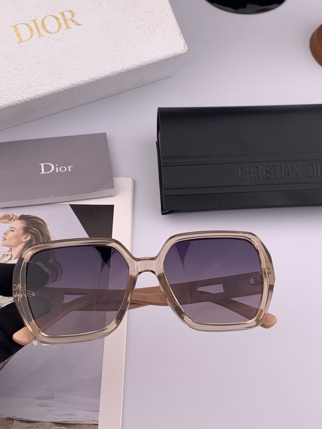 🔺 【DIOR-迪奥】2025开春新款 潮流爆款 时尚方框偏光太阳镜 高品质 佩戴舒适 网红潮款墨镜 女