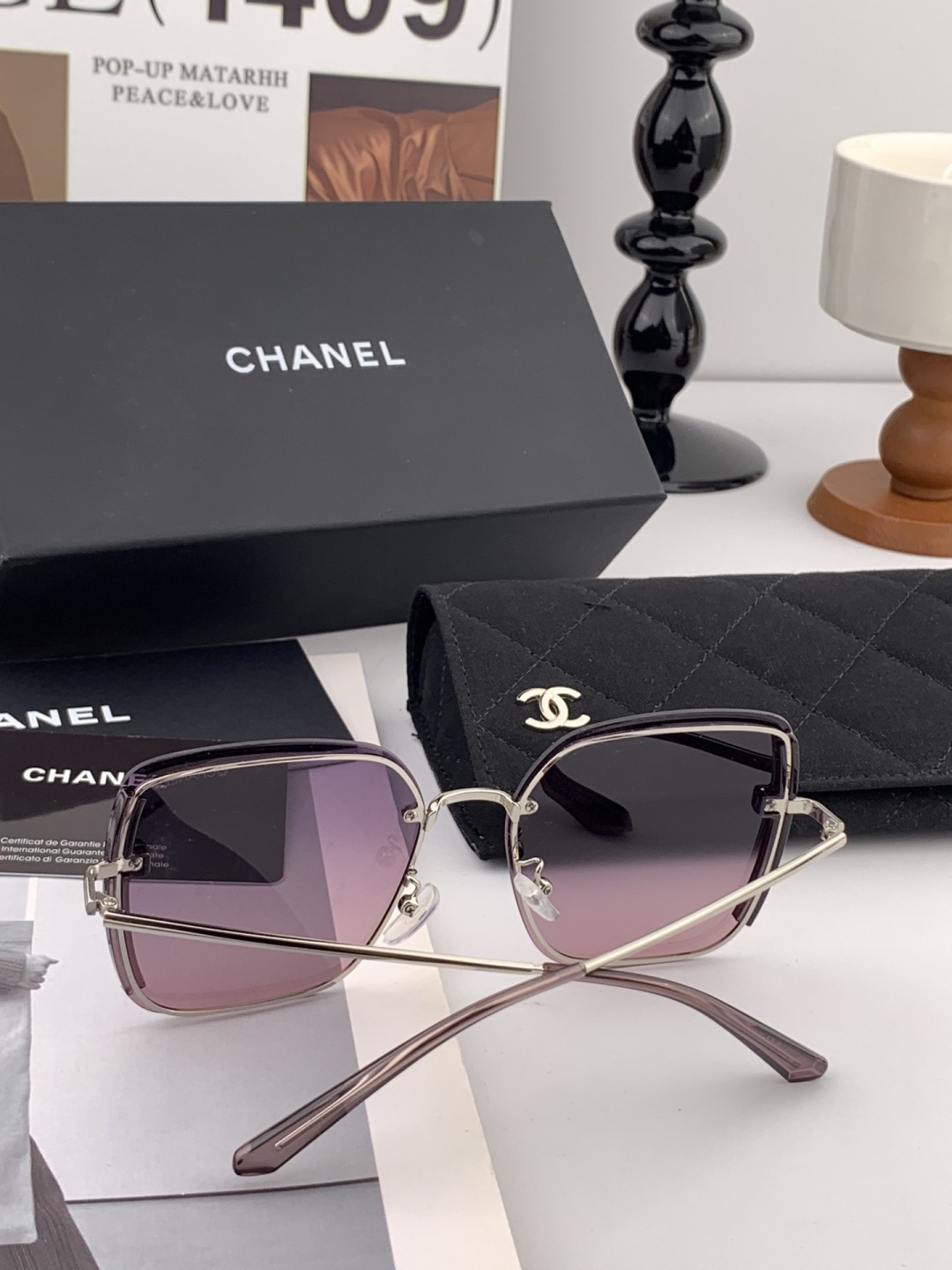 【偏光系列】香奈儿 经典的无框设计，不挑脸型，无论搭配大衣还是连衣裙都非常显气质偏光镜片预防紫外线 型号