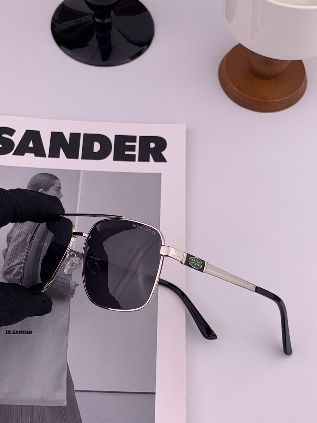 路虎。 高品质男女款墨镜 👍 进口宝丽来偏光镜片 。蛤蟆镜 开车钓鱼都可 。