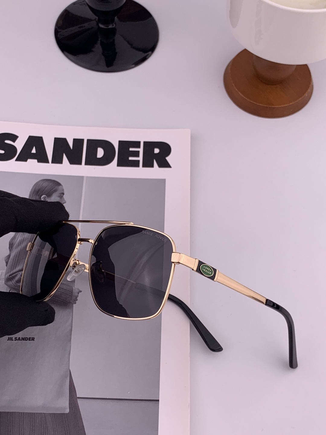 路虎。 高品质男女款墨镜 👍 进口宝丽来偏光镜片 。蛤蟆镜 开车钓鱼都可 。