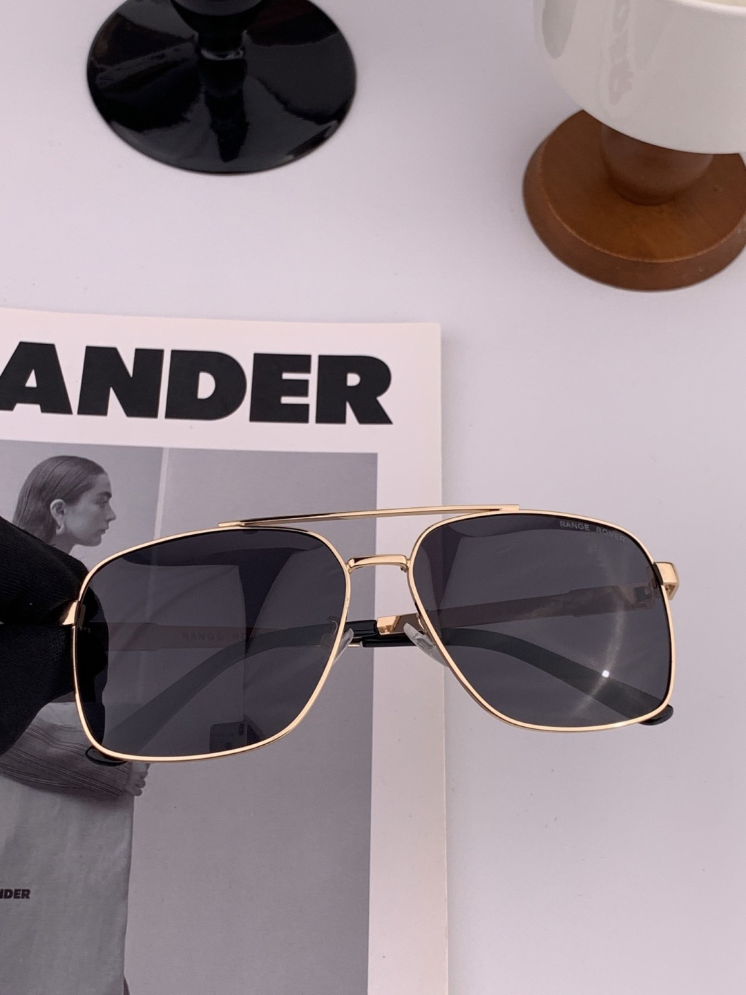 路虎。 高品质男女款墨镜 👍 进口宝丽来偏光镜片 。蛤蟆镜 开车钓鱼都可 。