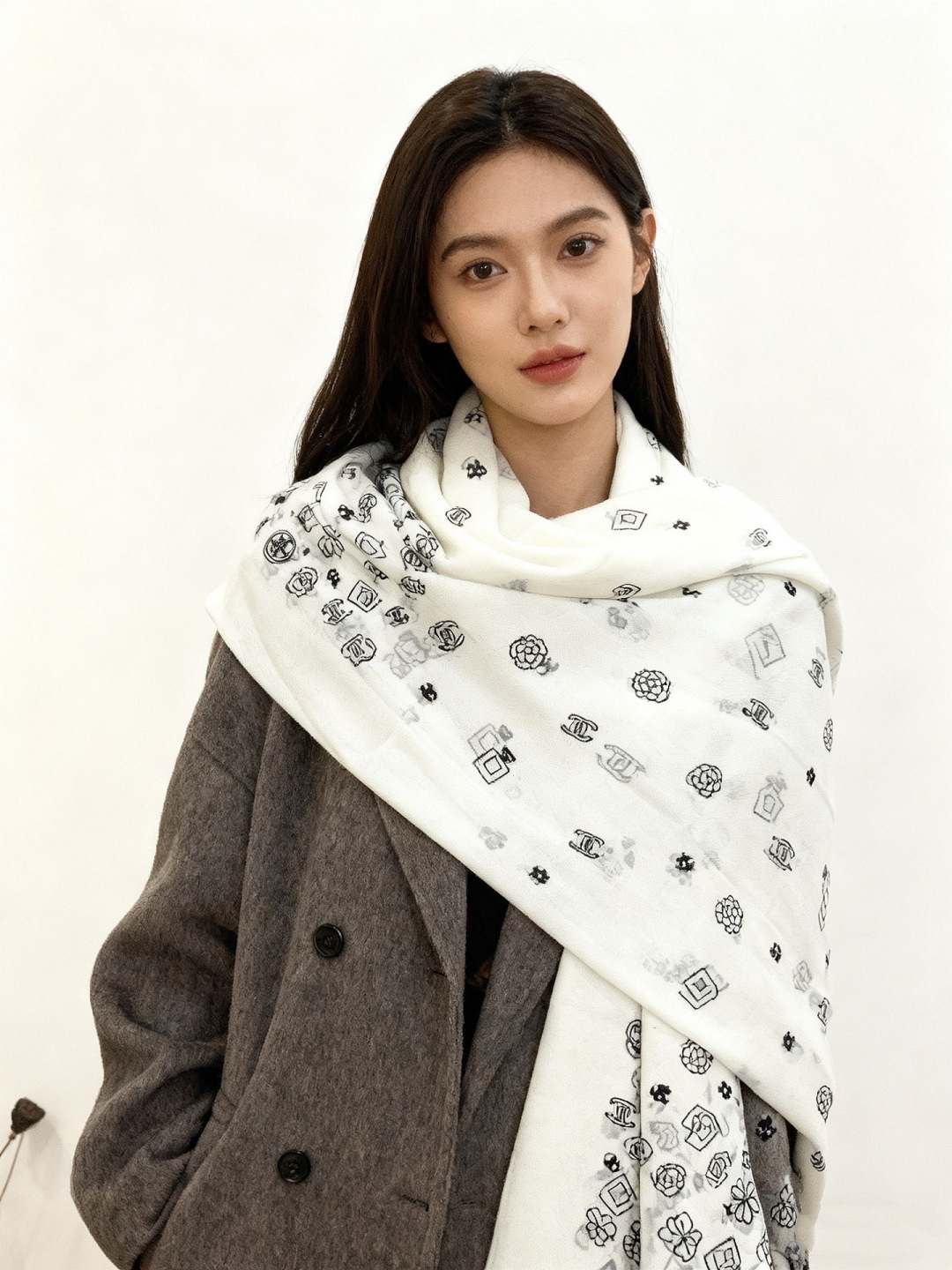 💟CHANEL香奈儿经典元素设计优雅大方，绕在颈间超级完美💋💋简直人间的尤物😍 专柜品质[玫瑰]长巾10