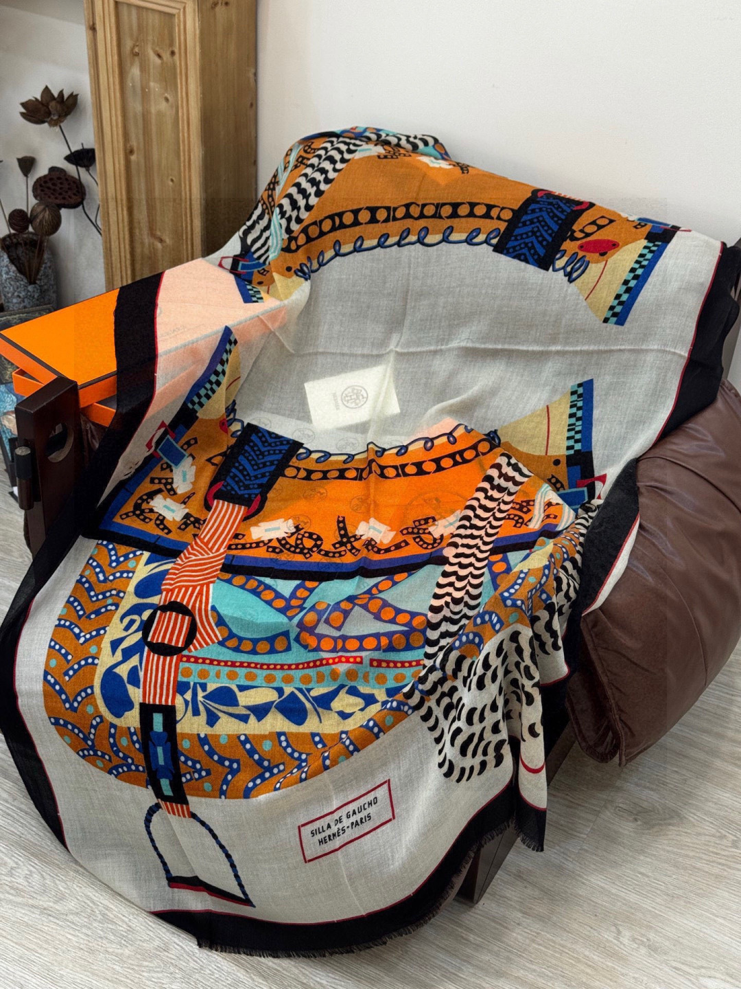 专柜同步 Hermes家买了都说好看【马鞍羊绒长巾】‼️推荐💕顶级工艺超值‼️爱马仕专柜爆款🎁🎁羊绒长巾