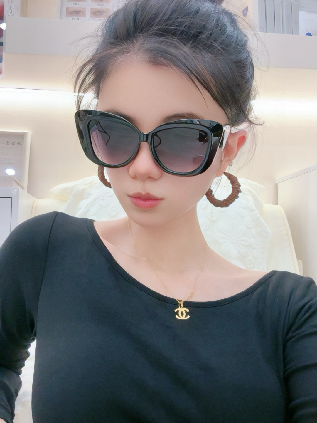 新品CHANEL 香奈儿太阳镜以独特魅力和前卫风格诠释春夏最新眼镜，质感超好佩带舒适 型号：CH8551