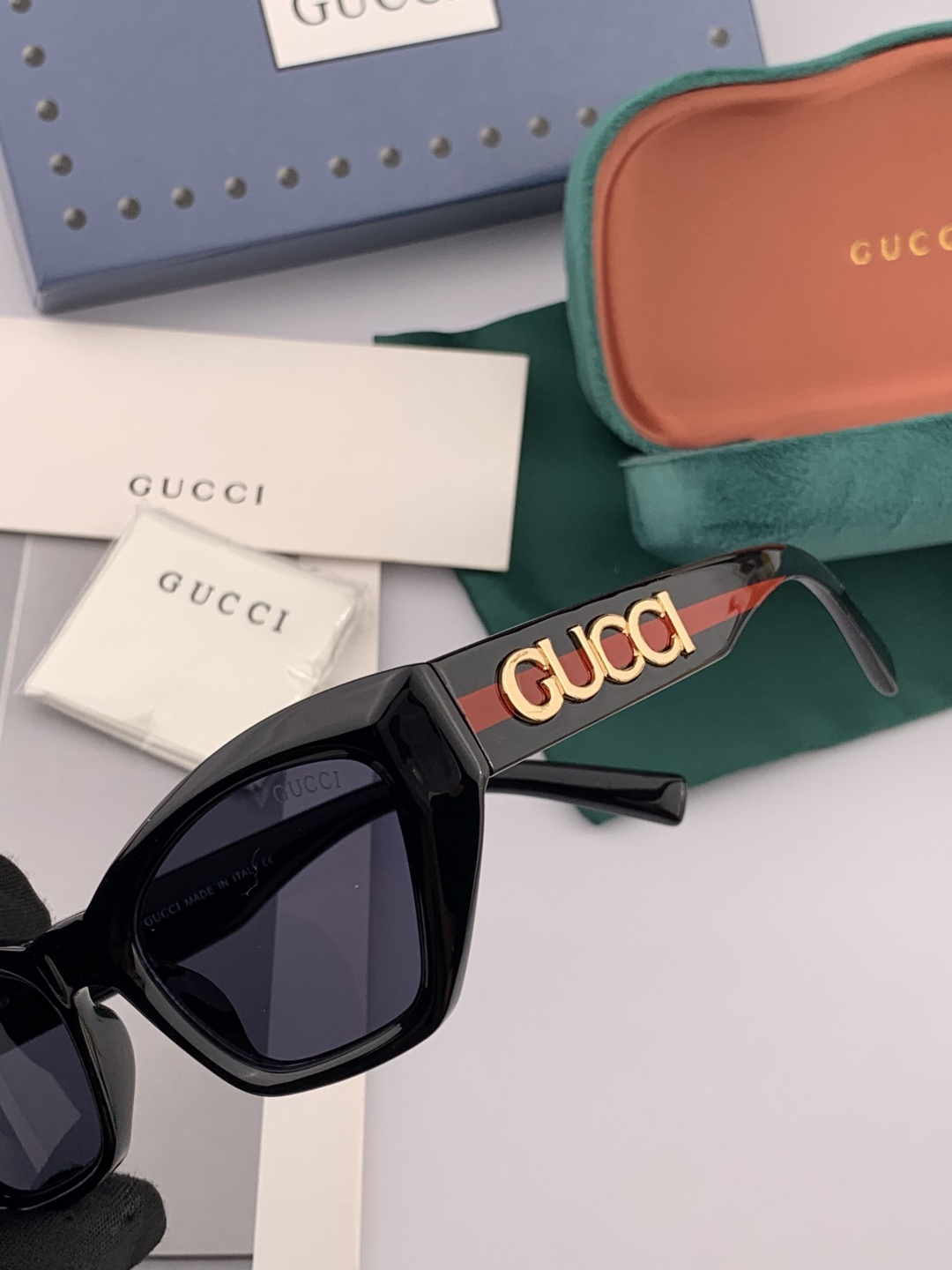 🔺 【GUCCI】2025开春新款 潮流爆款 时尚方框太阳镜 高品质 佩戴舒适 网红潮款墨镜 型号：G2