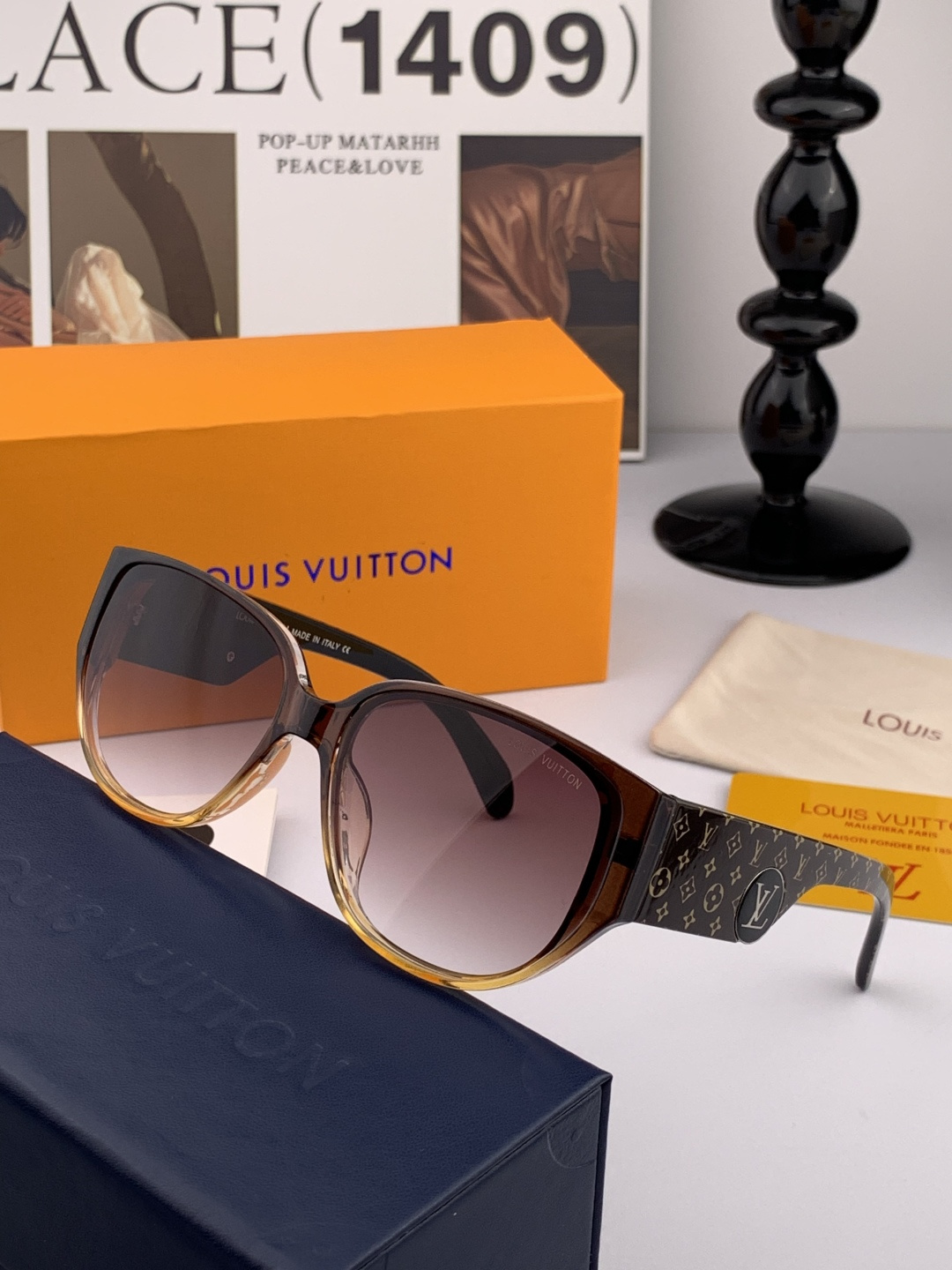 LV 2025新款女士方框太阳眼镜 开车墨镜 新款太阳镜 时尚大方 舒适轻盈 精致奢华 超轻 型号：L2