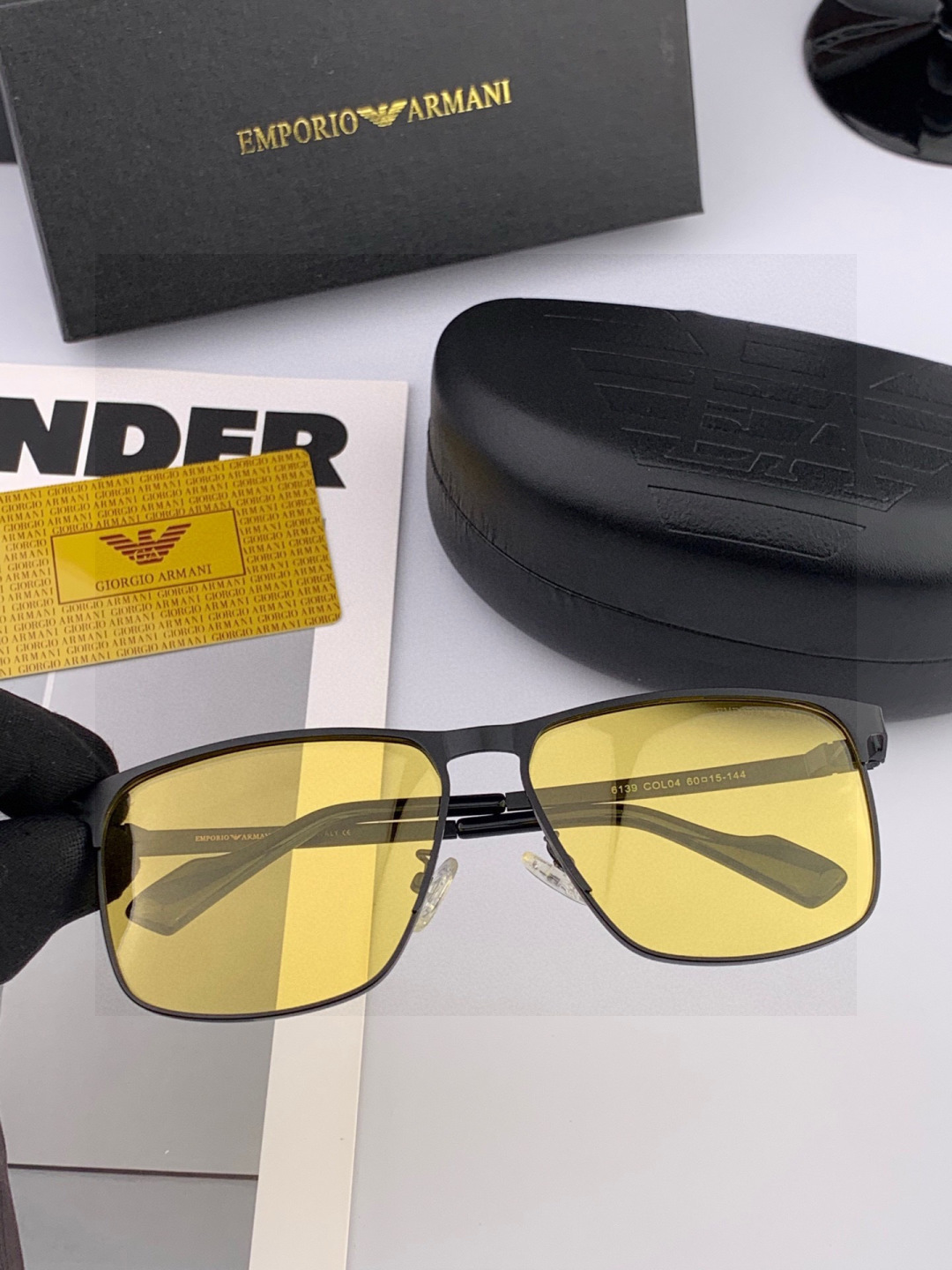 【阿玛尼】2025新款超百搭金属尼龙太阳镜、造型轮廓超大镜框完美修饰脸型，时尚超级百搭 ！型号：A961