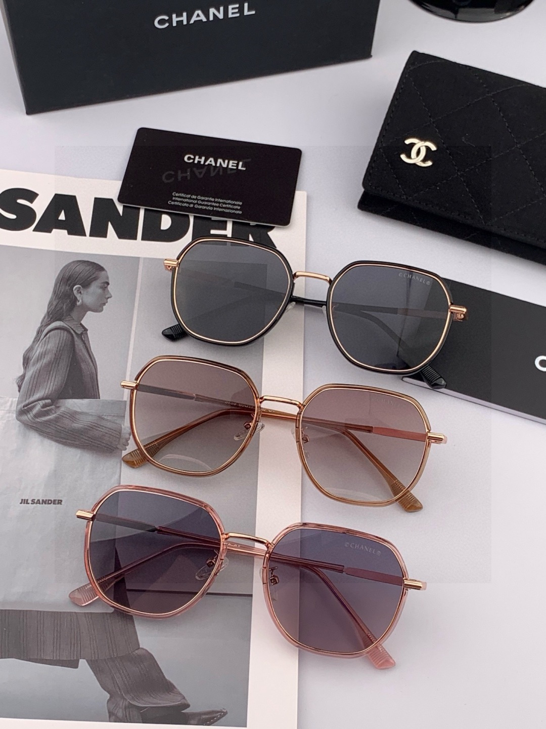 新品CHANEL 香奈儿太阳镜以独特魅力和前卫风格诠释春夏最新眼镜，质感超好佩带舒适 型号：CH9375