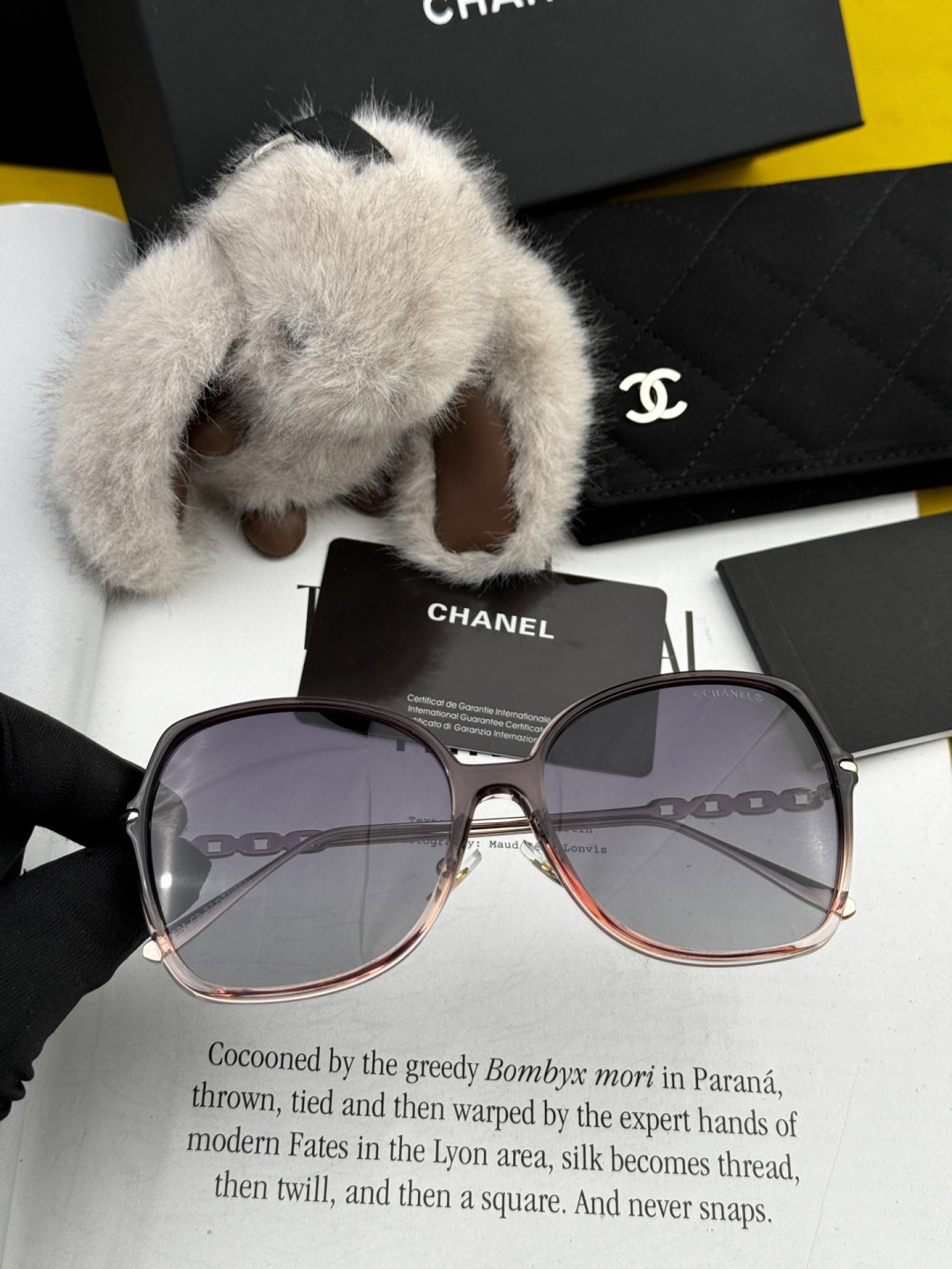 【CHANEL】香奈儿 2025新款潮流爆款 时尚方框太阳镜 佩戴舒适 网红潮款墨镜 女士高清加厚偏光太