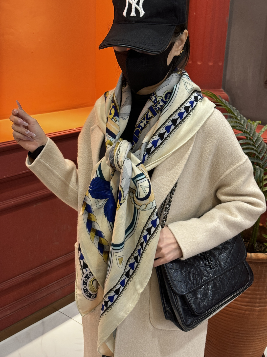 【双面同色】原单爱马仕140cm丝绒方巾💕 甜蜜的鞍具，装饰家芳登和佩西耶设计的一款餐盘增添骑士般的浪漫