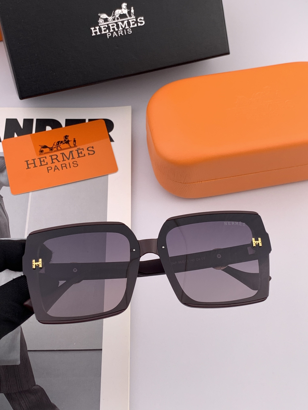 【TR偏光系列】爱马仕 经典的方框设计，不挑脸型，无论搭配大衣还是连衣裙都非常显气质尼龙偏光镜片预防紫外