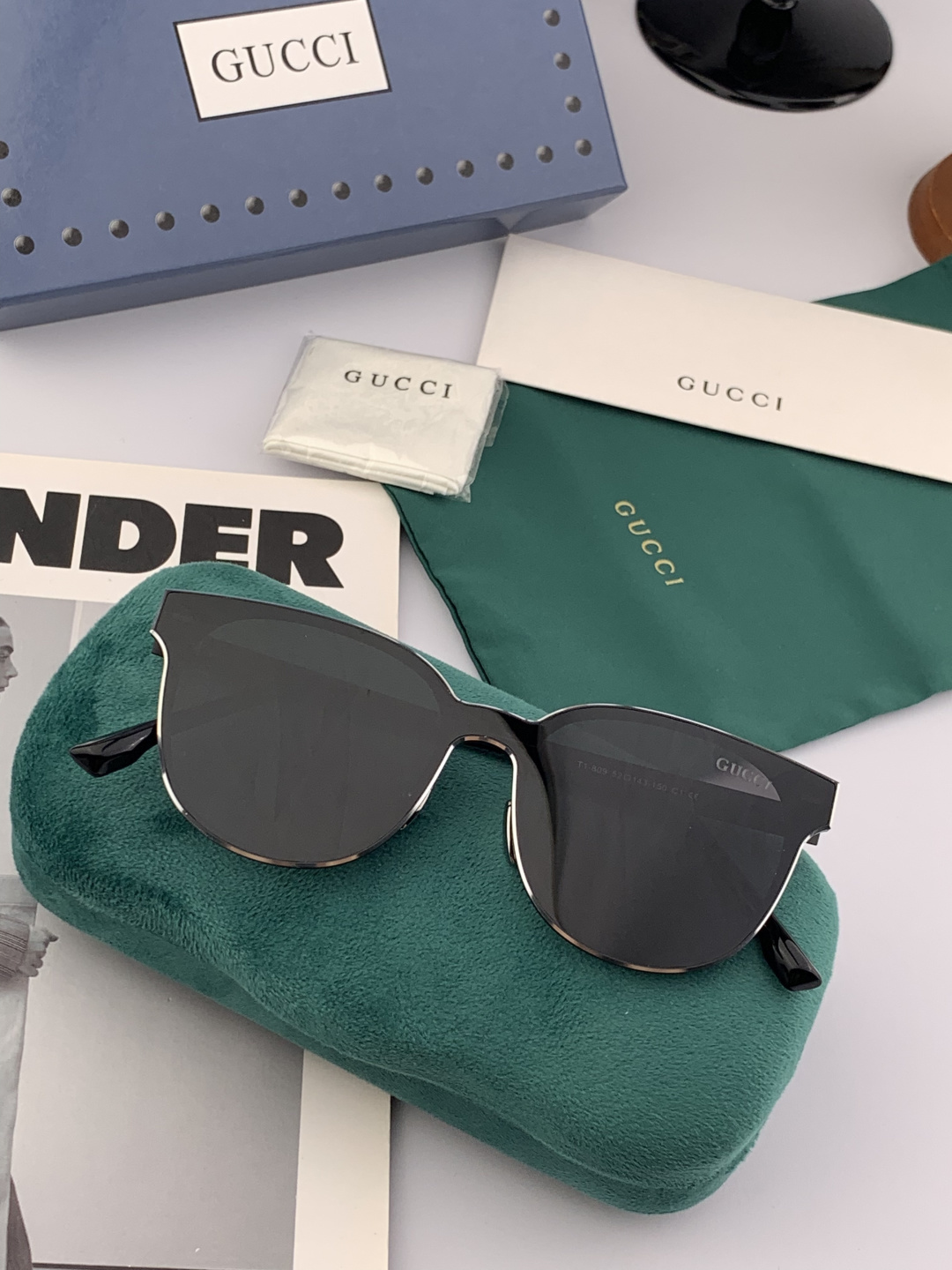 连体镜GUCCI 2025开春新款一体镜 大框太阳镜男女同款 😎 爆款大框尼龙太阳镜 超逼格超酷 镜腿品