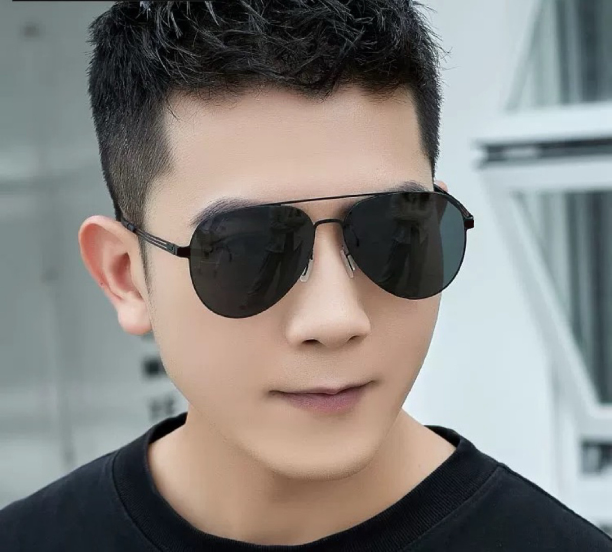 ♦️LV 2025新款男女情侣款太阳镜多边形墨镜iP电镀永不褪色 超轻超有弹性整幅眼镜无螺丝重要的是压不