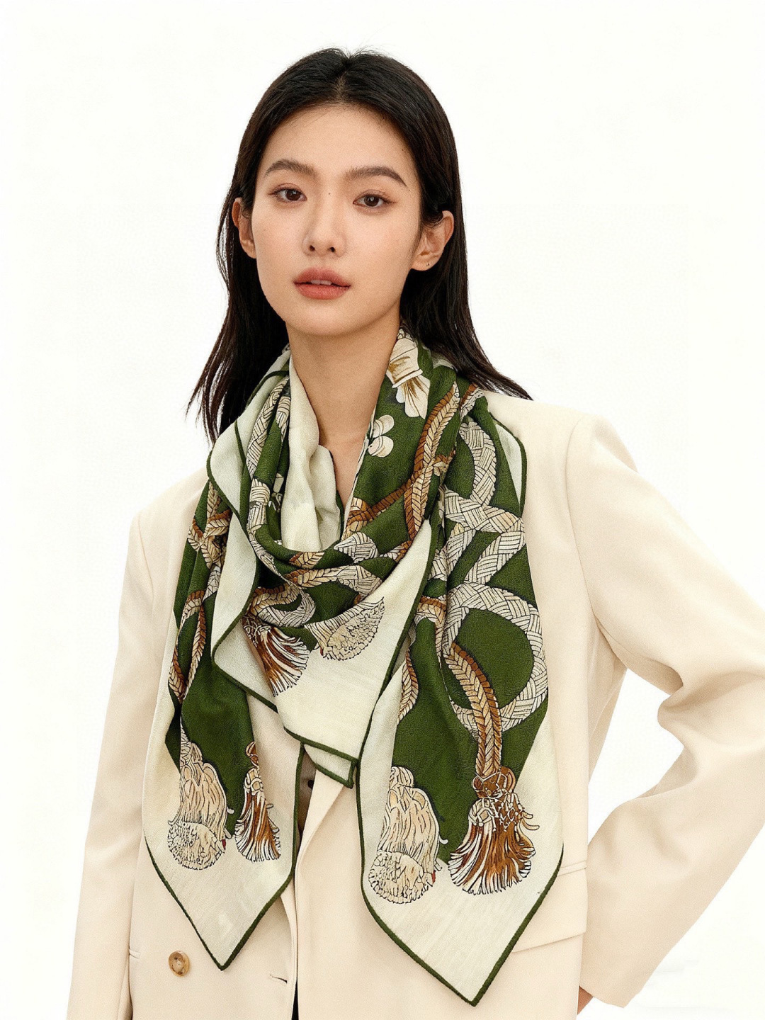 💟2025年秋冬上新💞【双面同色丝毛方巾】手工卷边山羊绒和真丝混纺披肩（70%山羊绒，30%桑蚕丝）这款