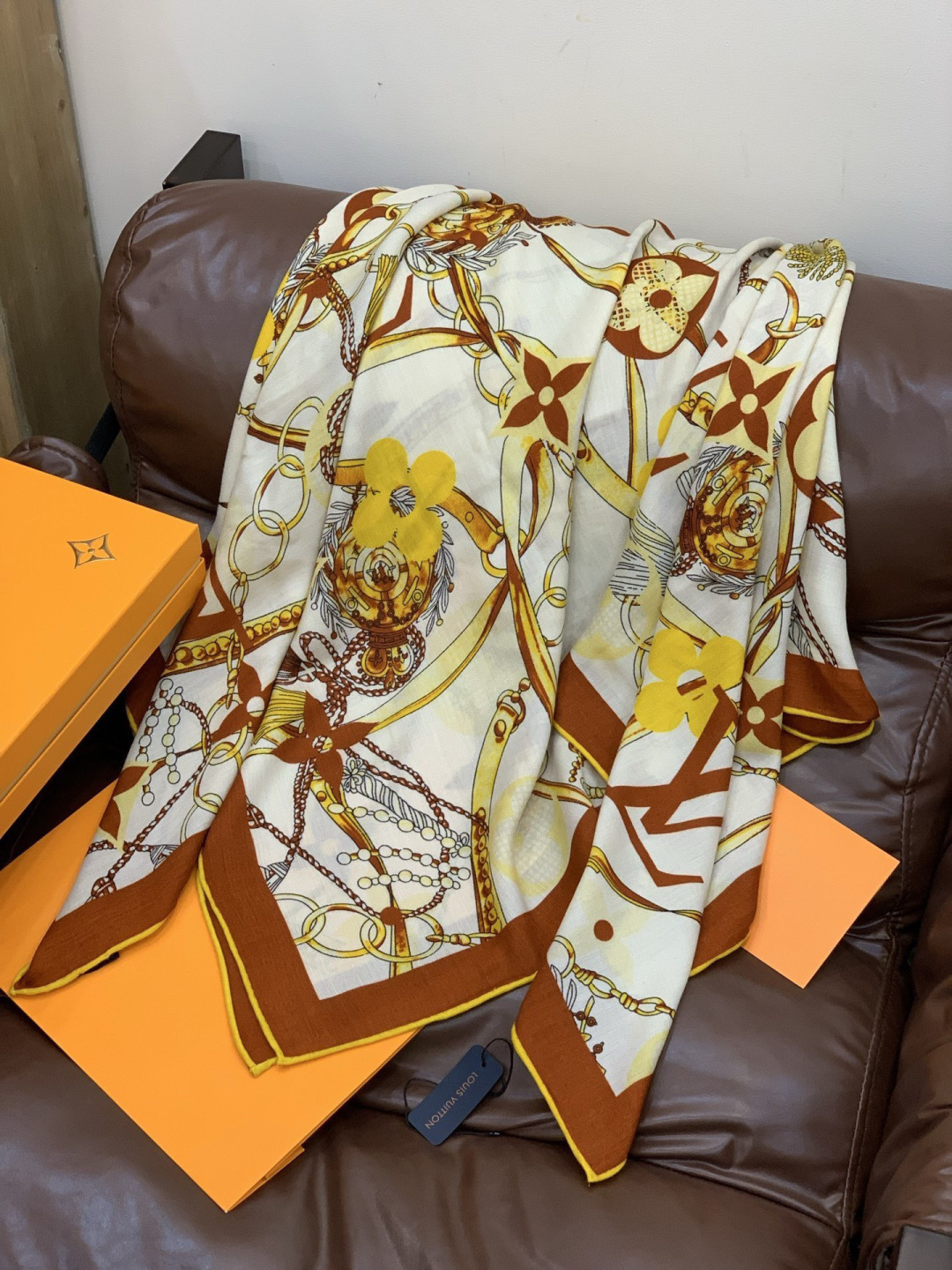 LV x TM 140披肩【140顶级丝绒双面同色披肩】本款LVxTMMonogram Multicol