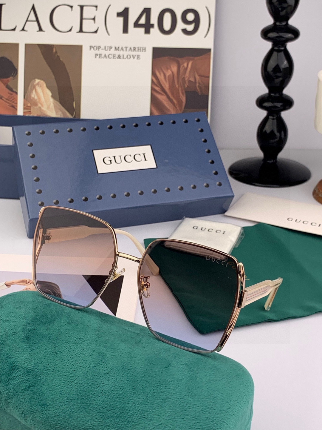 GUCC*新款太阳镜太漂亮的款,爆到断货。镜片采用尼龙材质,透光度清晰的同时又保护眼睛,镜框采用环保无磁