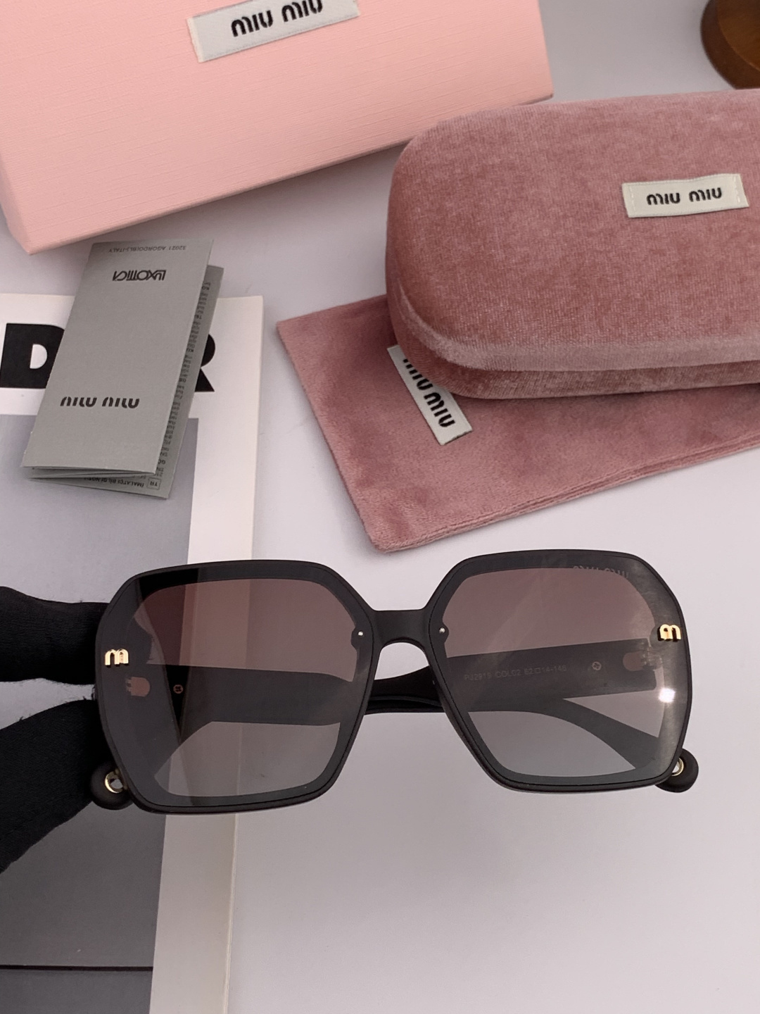 🔺 【缪缪 TR偏光太阳镜】2025开春新款 潮流爆款 时尚方框偏光太阳镜 高品质 佩戴舒适 网红潮款墨