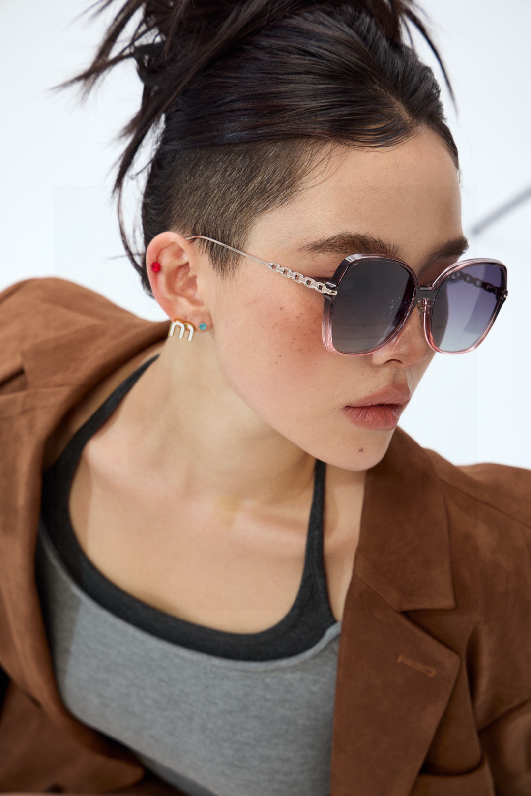 【CHANEL】香奈儿 2025新款潮流爆款 时尚方框太阳镜 佩戴舒适 网红潮款墨镜 女士高清加厚偏光太