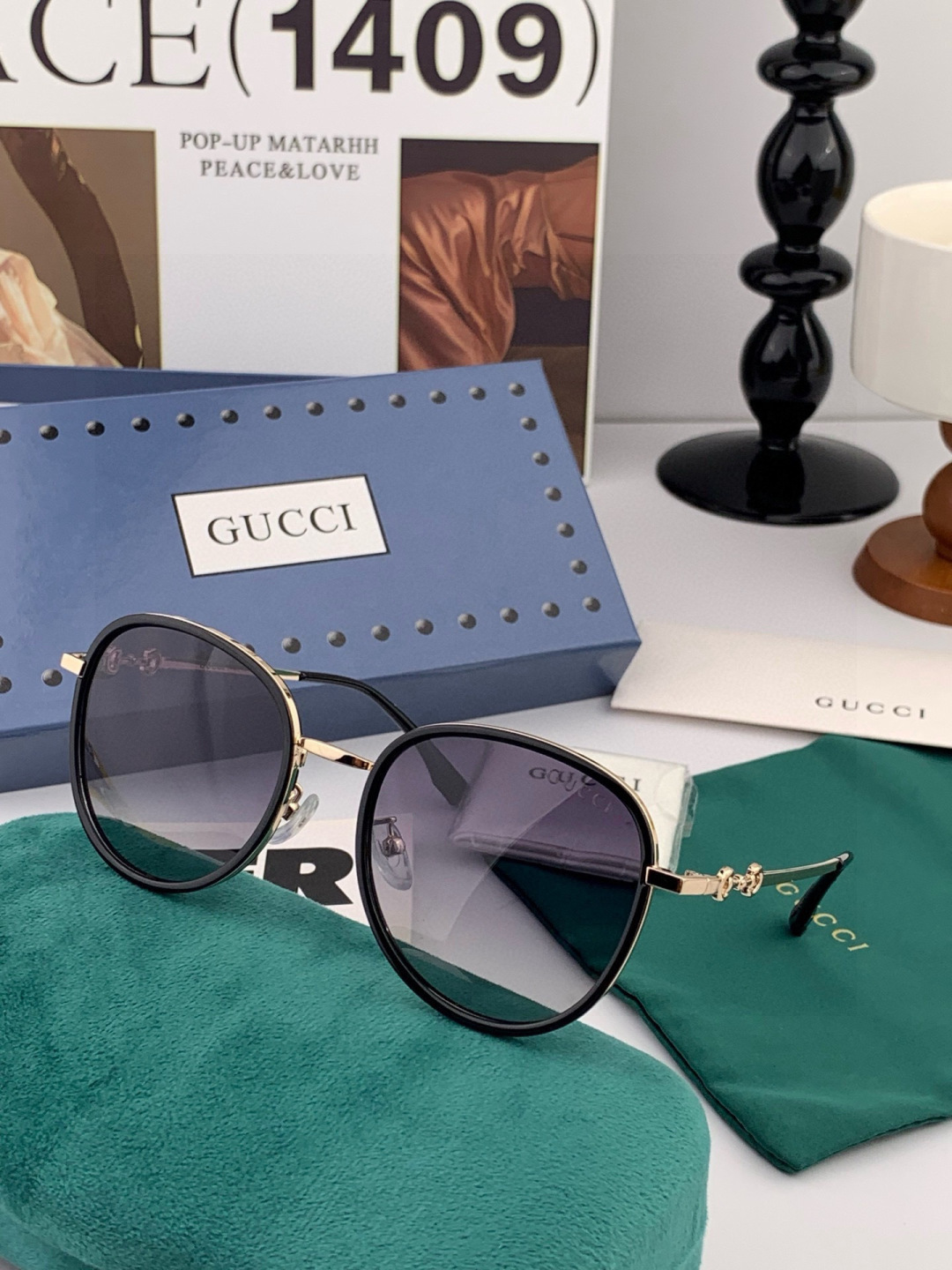 Gucci墨镜 新款 。 圆框设计再优雅的同时还能在视觉上修饰脸型，敲显脸小，不挑脸型 复古的马衔扣配上