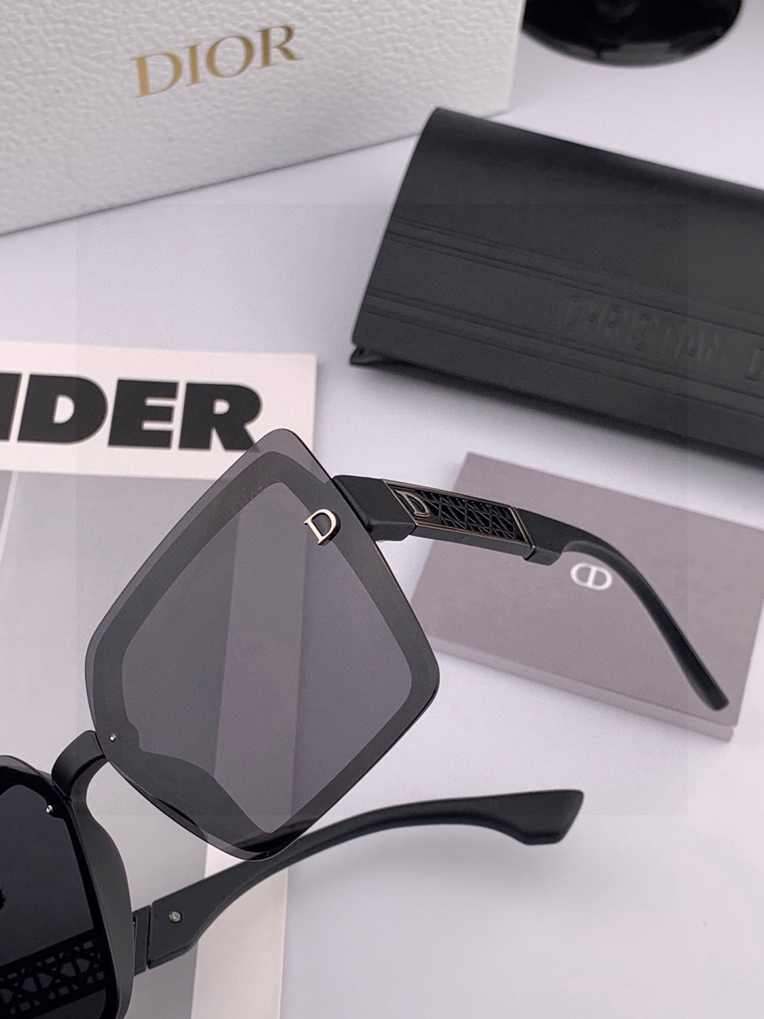 🔺 【DIOR-迪奥】2025开春新款 潮流爆款 时尚方框偏光太阳镜 高品质 佩戴舒适 网红潮款墨镜 女