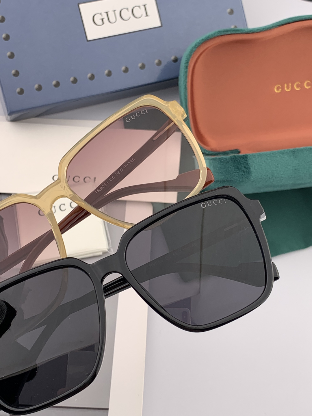 GUCCI 2025开春新款 最新款方框太阳镜 各路网红纷纷带起气场满分‼️ 俏皮甜美.上脸效果更佳.金