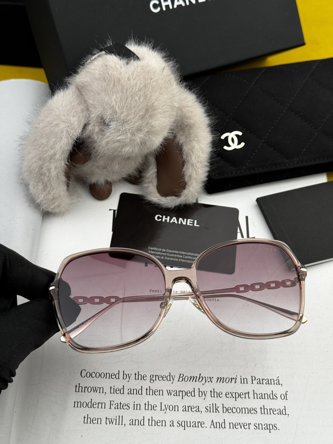 【CHANEL】香奈儿 2025新款潮流爆款 时尚方框太阳镜 佩戴舒适 网红潮款墨镜 女士高清加厚偏光太