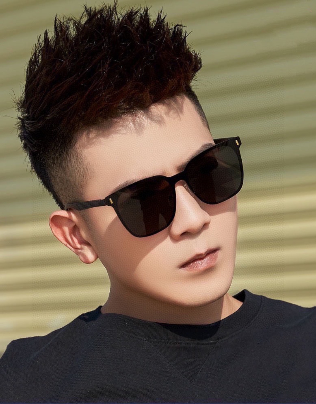 Gucci古奇 新款连体驶驾镜墨镜出行必众备多明星同款 太阳镜 男女太士阳镜飞行 型号：G075