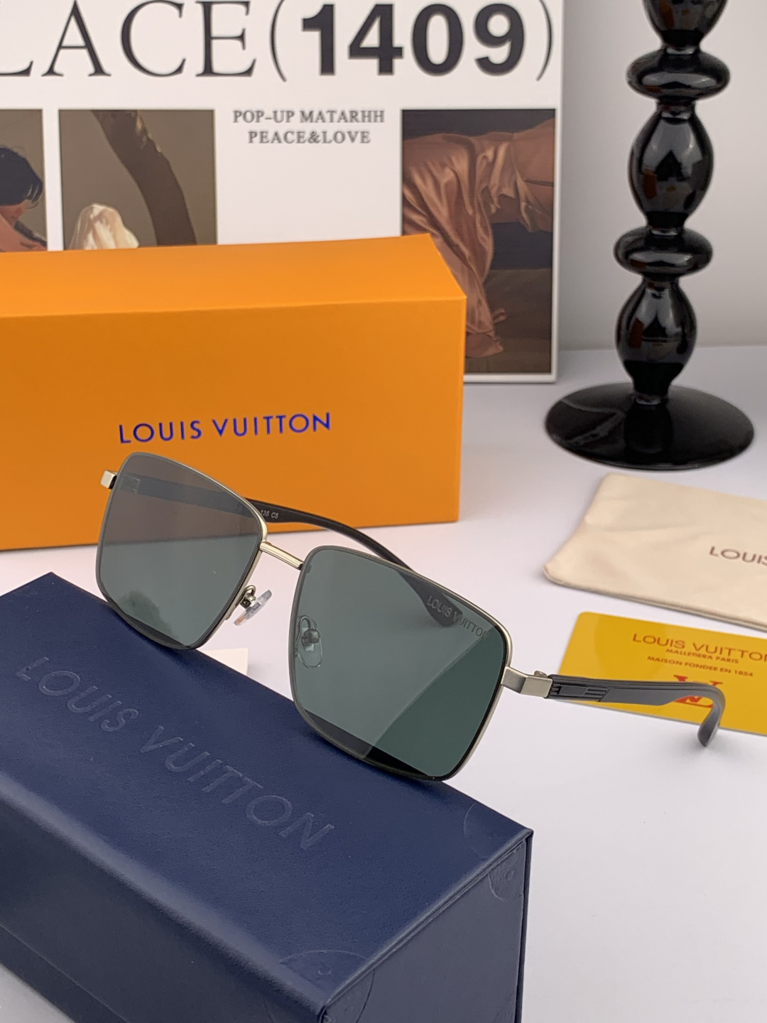 LV 男款炫彩飞行员偏光太阳镜 ❤️材质：高清尼龙加厚卡槽高清偏光镜片 🌹无边框镜架💕颜👍型号：L189