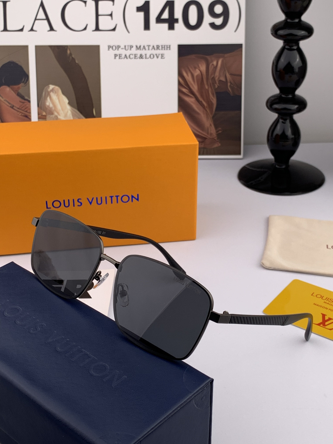LV 男款炫彩飞行员偏光太阳镜 ❤️材质：高清尼龙加厚卡槽高清偏光镜片 🌹无边框镜架💕颜👍型号：L989
