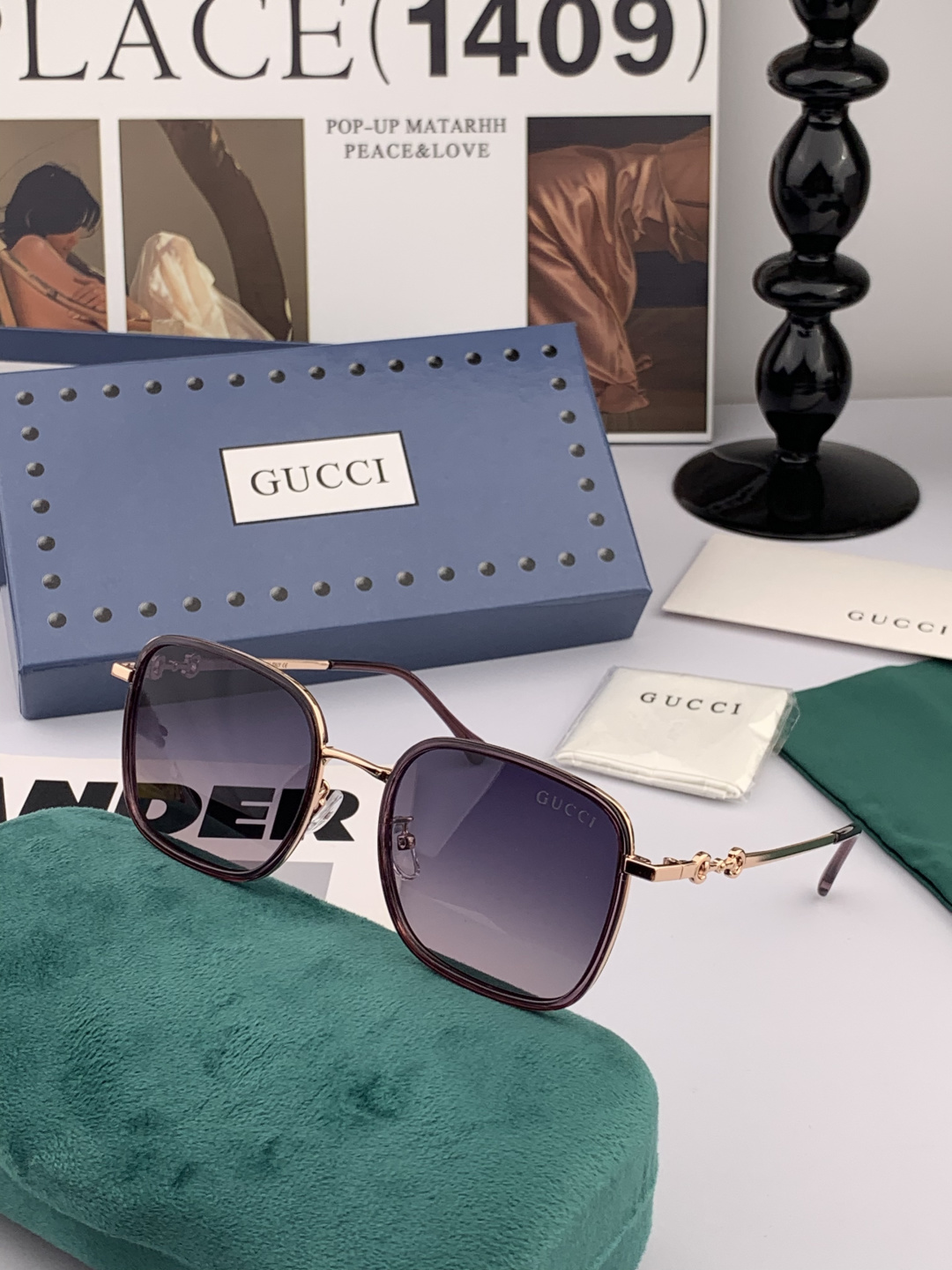 Gucci墨镜 新款 。 方框设计再优雅的同时还能在视觉上修饰脸型，敲显脸小，不挑脸型 复古的马衔扣配上