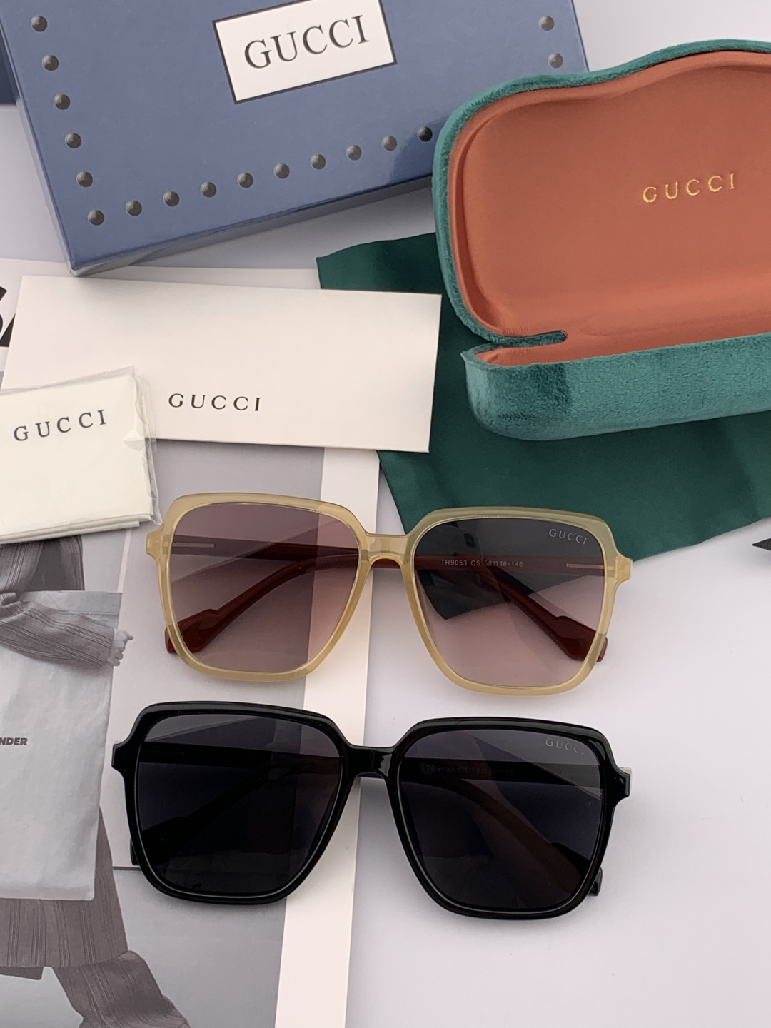 GUCCI 开春新款 最新款方框太阳镜 各路网红纷纷带起气场满分‼️ 俏皮甜美.上脸效果更佳.金属质感超